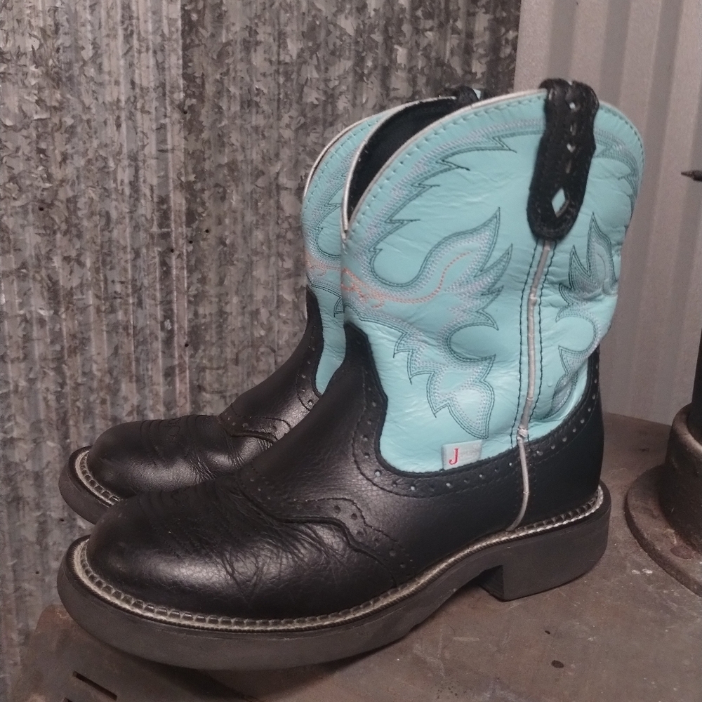Women's Justin Gypsy western boots sz 8